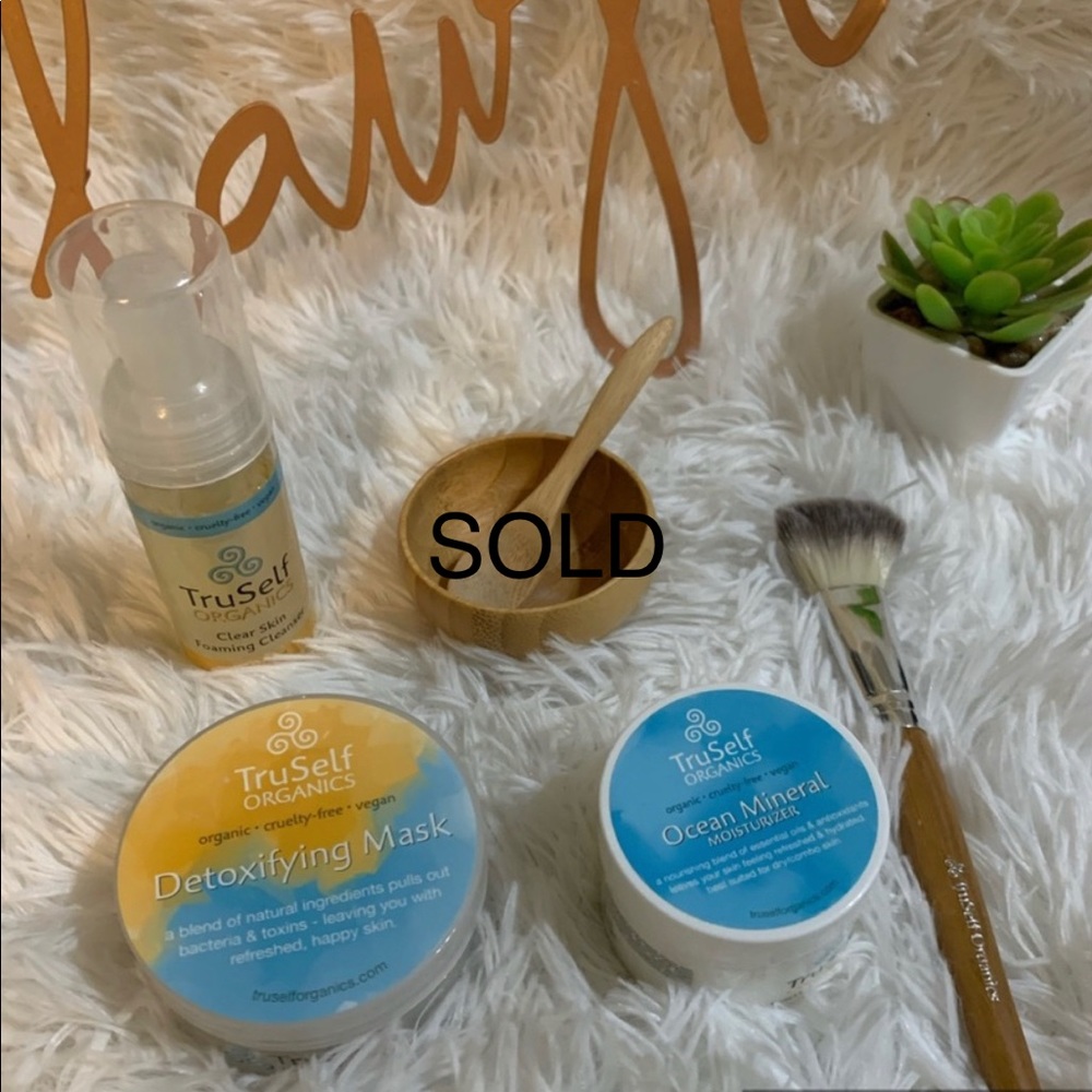TruSelf Organics Facial Kit